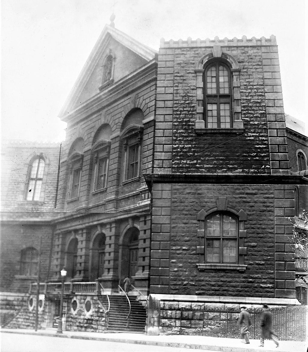 Le Gésu de Montréal — façade historique et salle intérieure