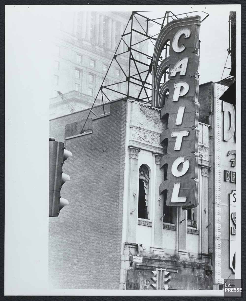 Théâtre Capitol (Montréal) — carte postale façade