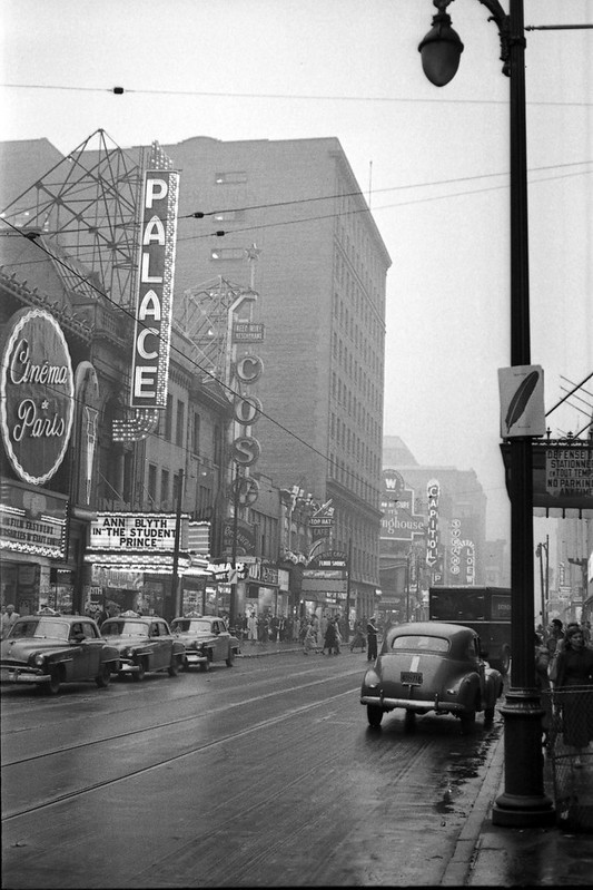Palace Theatre (Montréal) — façade sur Sainte-Catherine Ouest (image à insérer)